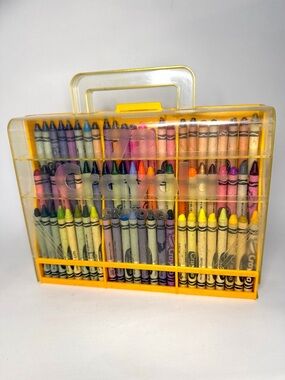 Rare Vintage 1985 Crayola 72 Crayons Collector Set